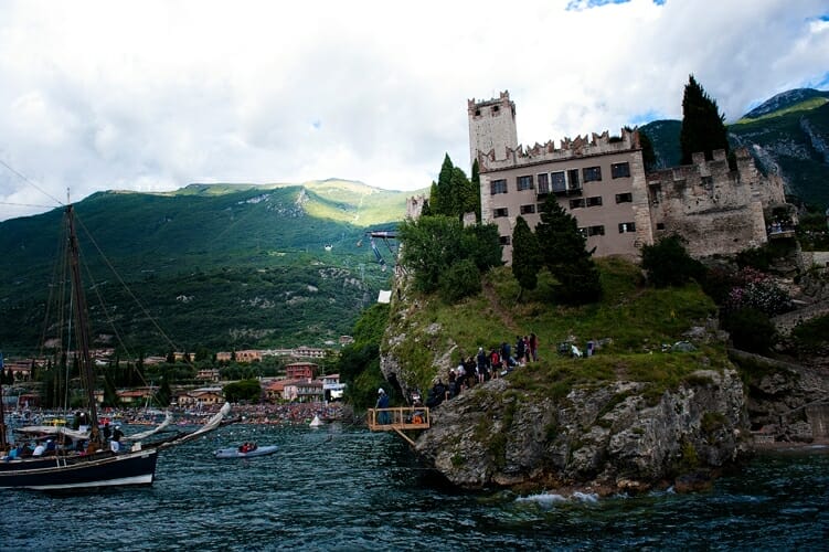 Red Bull Cliff Diving 2011 Lake Garda