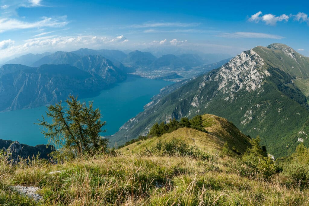 vista sul garda dalla colma del monte baldo