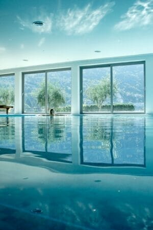 hotel-maximilian-malcesine-lago-di-garda-swimming-pool
