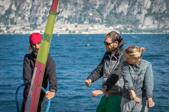 Einstiger Kurs im Windsurfen Theorie die wende