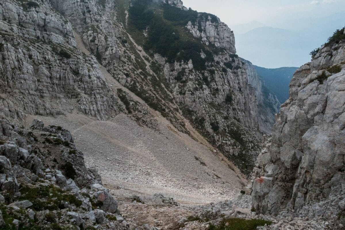 blick auf die schlucht der steine