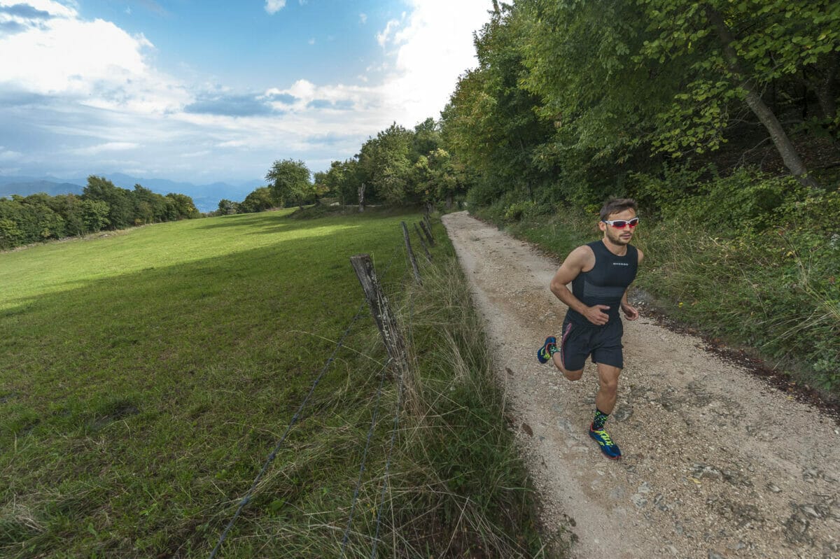 runner sul sentiero