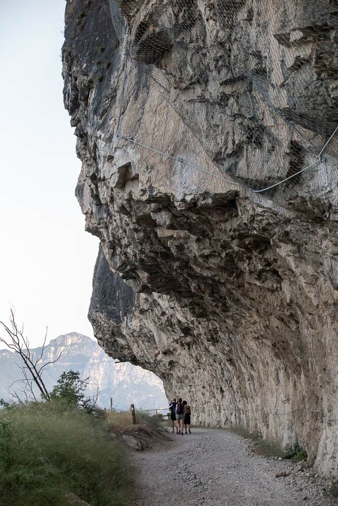 sentiero della ponale sentiero alpino