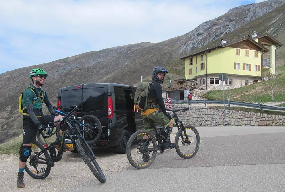 Garda store bike shuttle