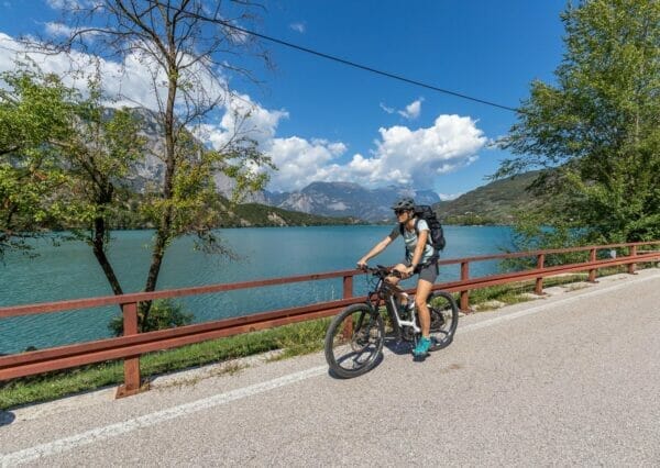 Lake Cavedine by bike