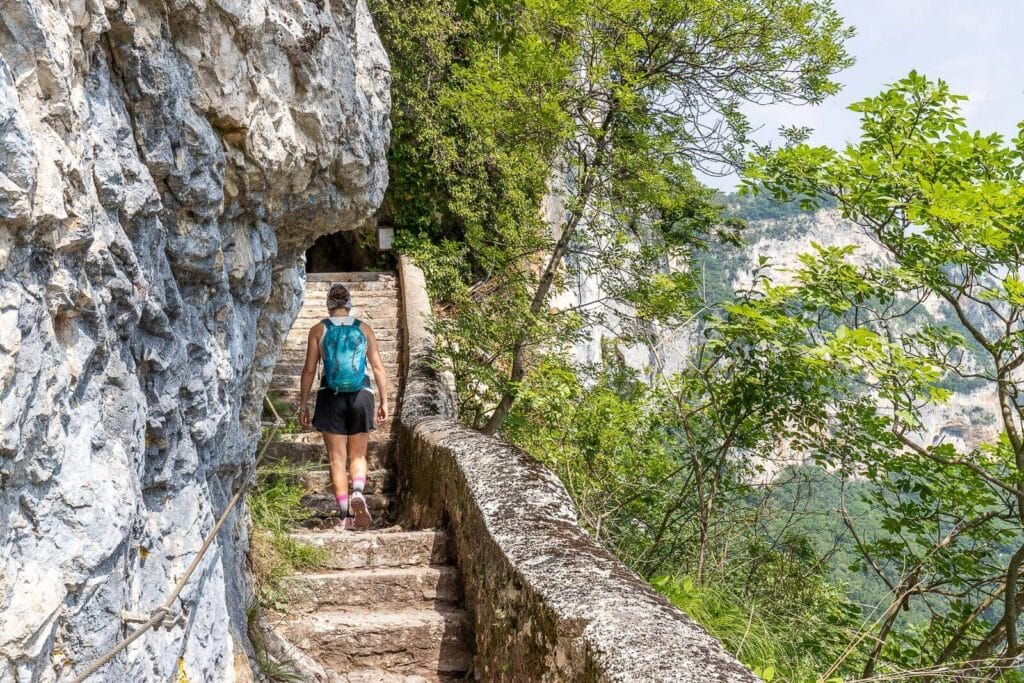 Scalinata Santuario Madonna della Corona Scalinata Santuario Madonna della Corona
