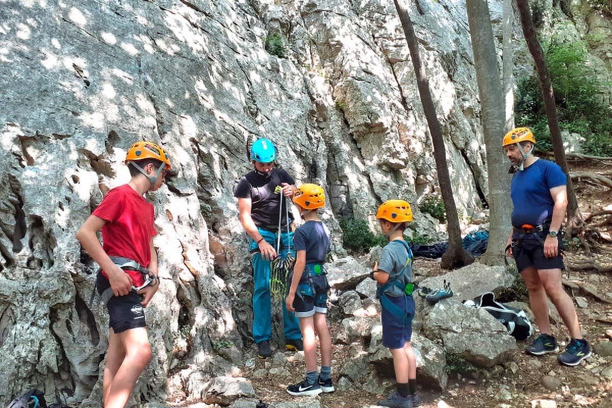 Lezione privata di arrampicata per le famiglie