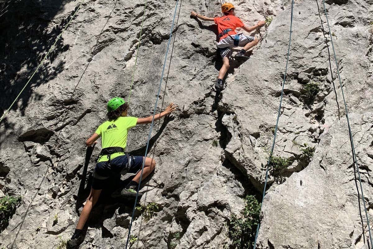 Lezione privata di arrampicata per ragazzi