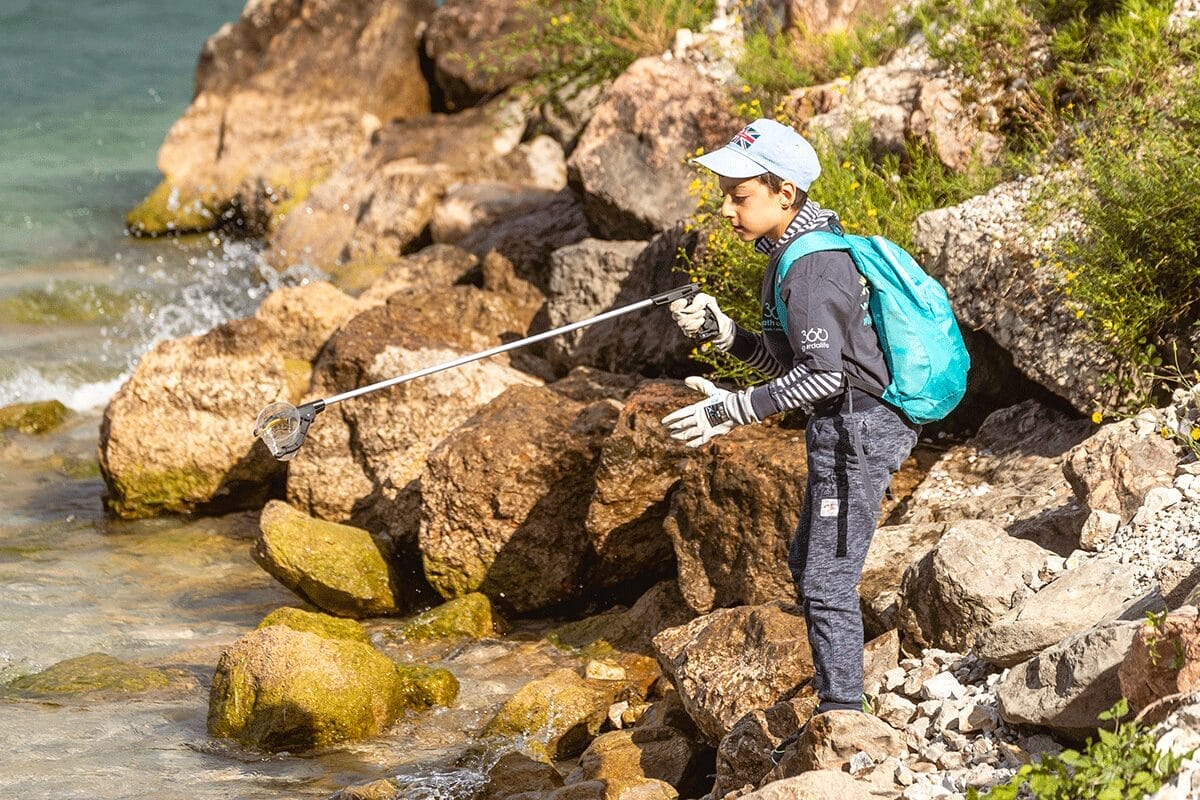 Giornata ecologica in spiaggia a Malcesine